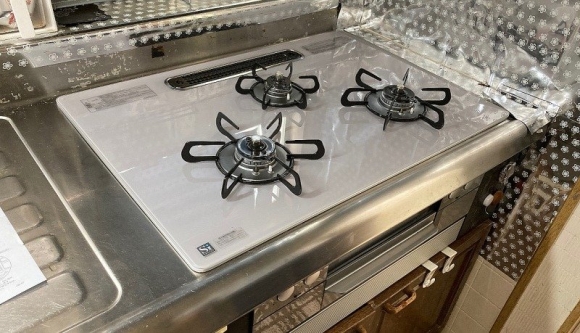 交換後の新しいガスコンロの写真